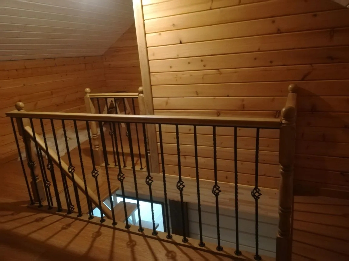 Лестница лиственница